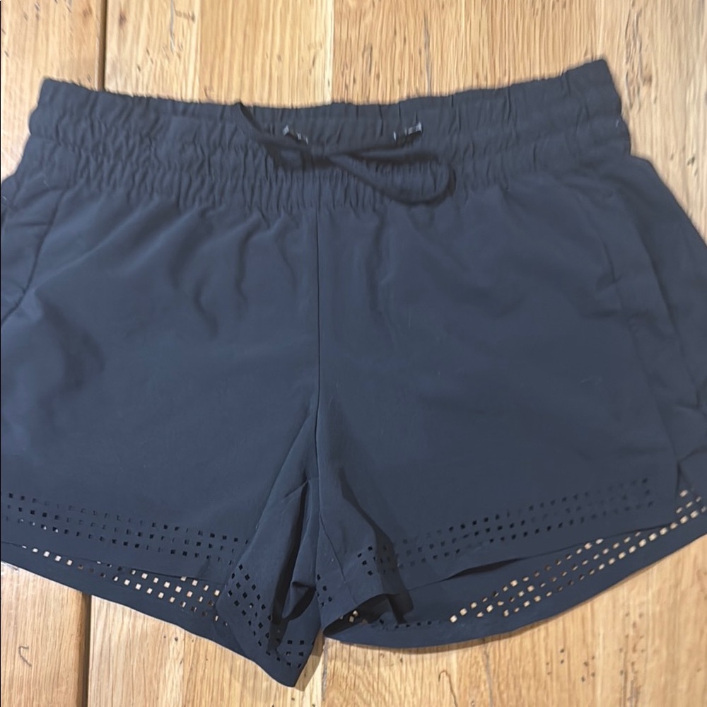 Athleta Black Relaxed Shorts - Picture 2 of 13